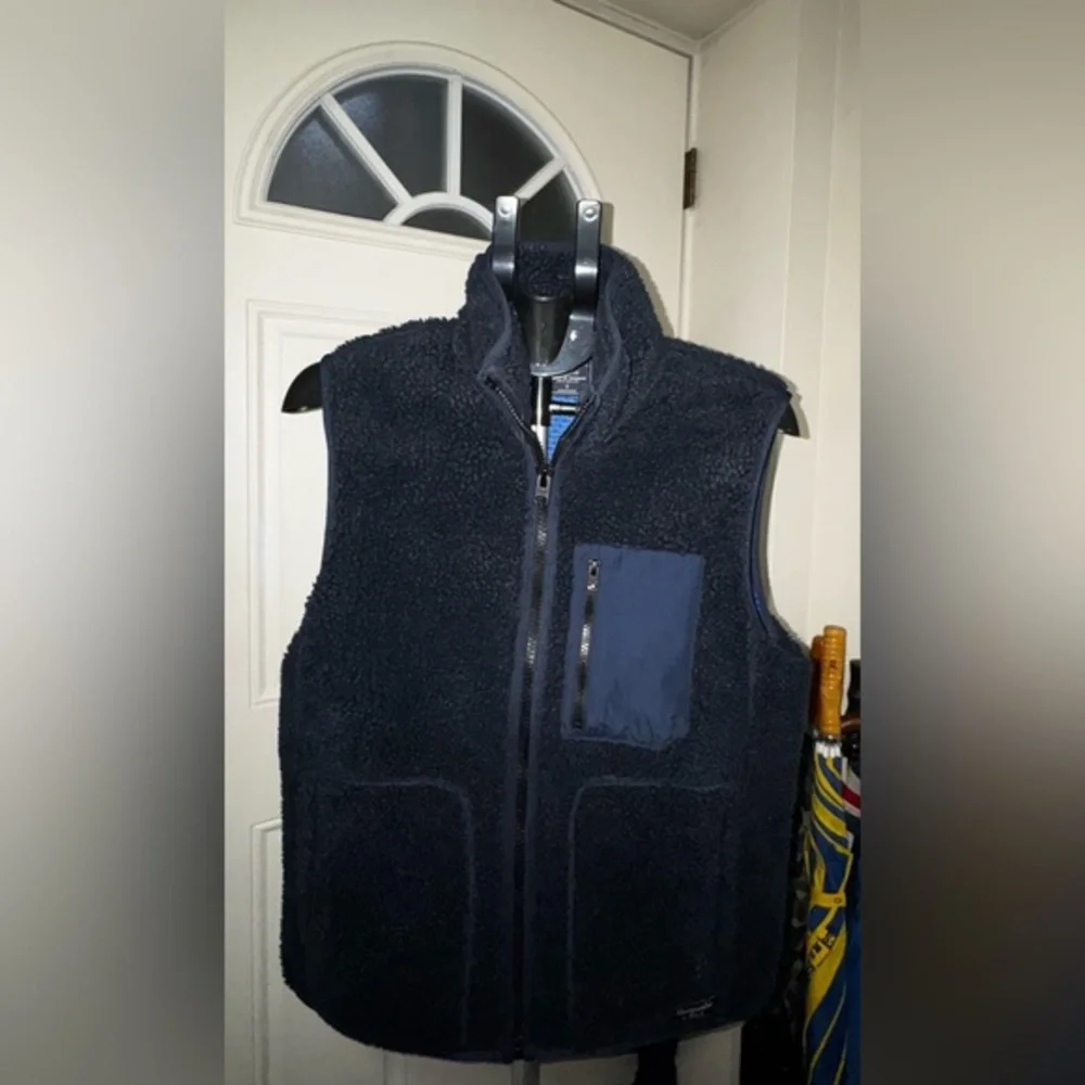 Abercrombie & Fitch Men's Navy Fleece Vest